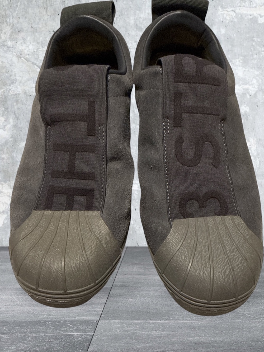 Women’s Adidas The 3 Stripes Slip-On Suede Sneakers in Gray/Black Size 6.5